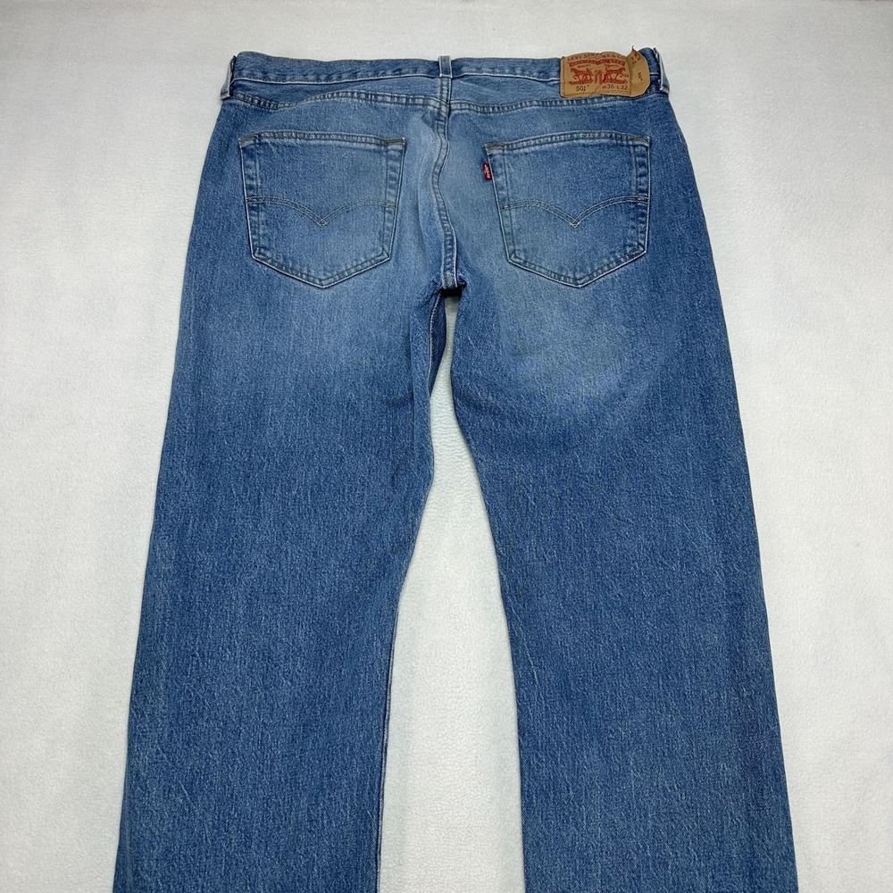 Levi's 501 Jeans Mens 36x31 Blue Regular Straight Denim Button Fly Casual Modern - Picture 9 of 14